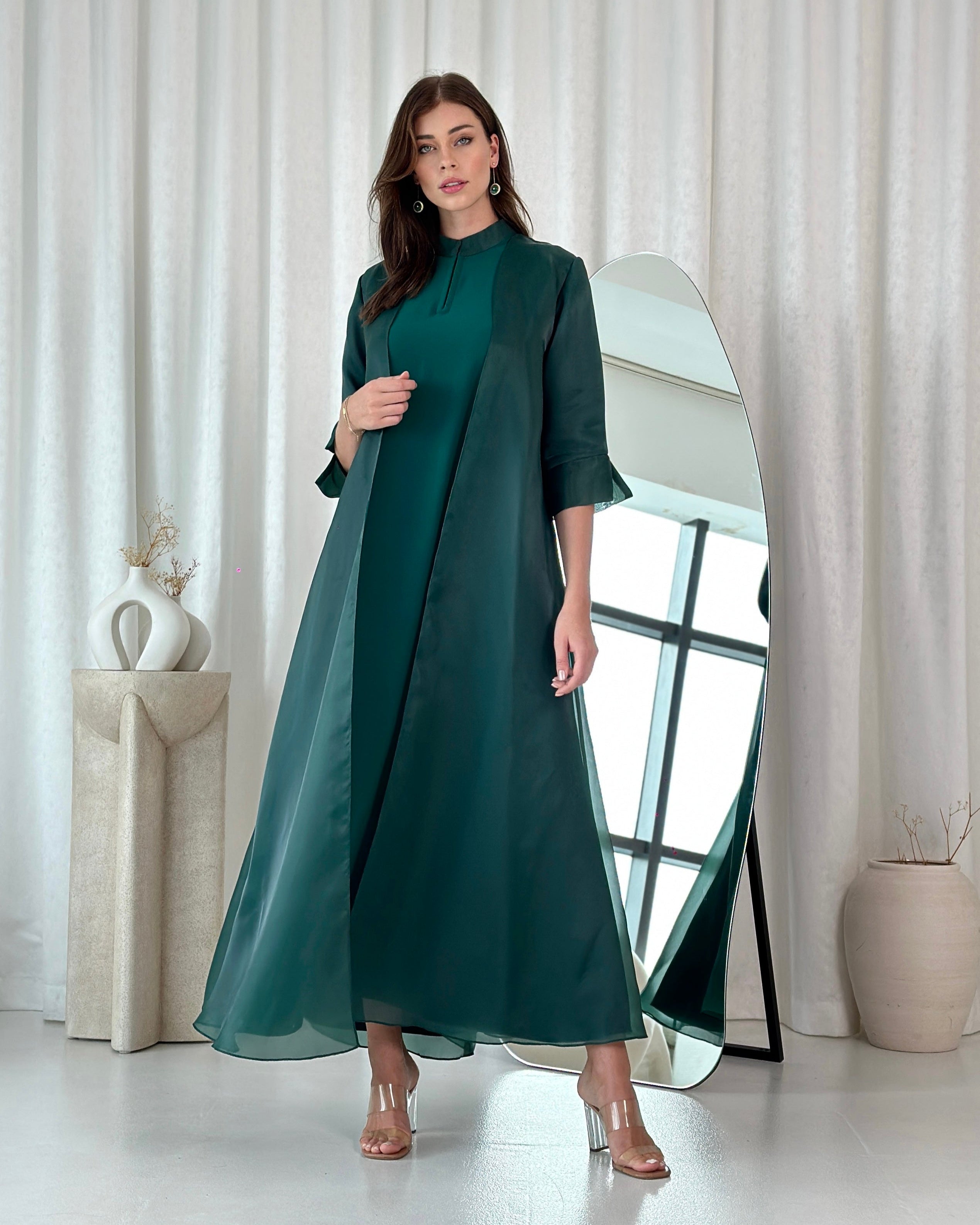 Emerald Green Kaftan Mazarine Official - Luxury Ready-to-Wear Slow Fashion Brand Emerald Green Kaftan Mazarine Official - Luxury Ready-to-Wear Slow Fashion Brand