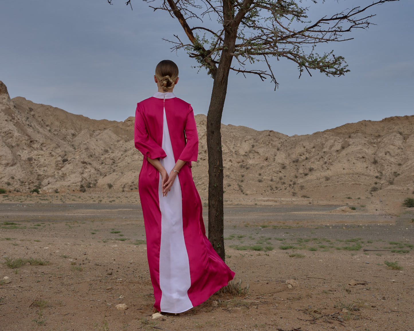 Silk dress with white collar